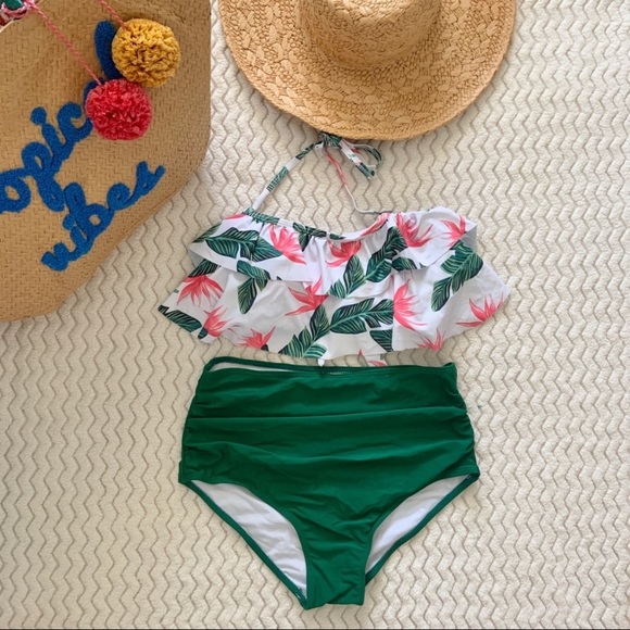 🦋 3/$15 Tropical Leaf Print Ruffle Halter Hi Waist Bottom - Picture 6 of 9